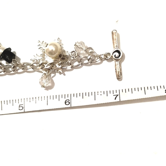 VINTAGE SNOWMAN TOGGLE BRACELET, HOOK EARRINGS & SNOWFLAKE BROOCH - Picture 6 of 11
